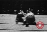 Immagine di Match wrestling New York United States USA, 1931, secondo 39 filmato di repertorio 65675072976