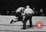Immagine di Match wrestling New York United States USA, 1931, secondo 41 filmato di repertorio 65675072976