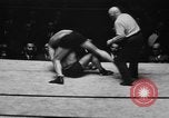 Immagine di Match wrestling New York United States USA, 1931, secondo 42 filmato di repertorio 65675072976