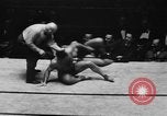 Immagine di Match wrestling New York United States USA, 1931, secondo 45 filmato di repertorio 65675072976