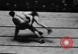 Immagine di Match wrestling New York United States USA, 1931, secondo 48 filmato di repertorio 65675072976