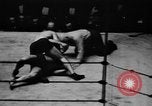 Immagine di Match wrestling New York United States USA, 1931, secondo 62 filmato di repertorio 65675072976