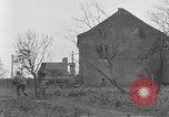 Image US Army Erftwerk 4e troupes de cavalerie entrez factory Grevenbroich Allemagne, 1945, de la seconde 15 séquences d'archives historiques vidéo 65675072984