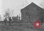 Image US Army Erftwerk 4e troupes de cavalerie entrez factory Grevenbroich Allemagne, 1945, de la seconde 16 séquences d'archives historiques vidéo 65675072984