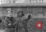 Image US Army Erftwerk 4e troupes de cavalerie entrez factory Grevenbroich Allemagne, 1945, de la seconde 21 séquences d'archives historiques vidéo 65675072984