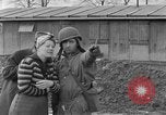 Image US Army Erftwerk 4e troupes de cavalerie entrez factory Grevenbroich Allemagne, 1945, de la seconde 23 séquences d'archives historiques vidéo 65675072984