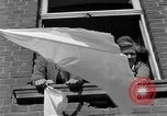 Image 4e régiment de cavalerie réservoir M10 destroyer pénètre dans la ville Grevenbroich Allemagne, 1945, de la seconde 15 séquences d'archives historiques vidéo 65675072985