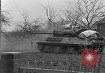 Image 4e régiment de cavalerie réservoir M10 destroyer pénètre dans la ville Grevenbroich Allemagne, 1945, de la seconde 34 séquences d'archives historiques vidéo 65675072985