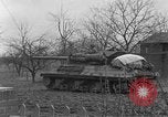 Image 4e régiment de cavalerie réservoir M10 destroyer pénètre dans la ville Grevenbroich Allemagne, 1945, de la seconde 41 séquences d'archives historiques vidéo 65675072985