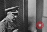 Standbild deutschen Kapitulation Paris Frankreich, 1944, aus Sekunde 8 historischem Filmmaterial Videoclip 65675073009