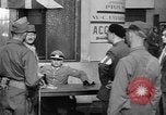 Standbild deutschen Kapitulation Paris Frankreich, 1944, aus Sekunde 11 historischem Filmmaterial Videoclip 65675073009