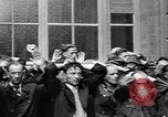 Standbild deutschen Kapitulation Paris Frankreich, 1944, aus Sekunde 22 historischem Filmmaterial Videoclip 65675073009