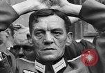 Standbild deutschen Kapitulation Paris Frankreich, 1944, aus Sekunde 30 historischem Filmmaterial Videoclip 65675073009