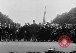 Standbild Scharfschützen Angriff Paris Frankreich, 1944, aus Sekunde 10 historischem Filmmaterial Videoclip 65675073010