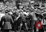 Standbild Scharfschützen Angriff Paris Frankreich, 1944, aus Sekunde 12 historischem Filmmaterial Videoclip 65675073010