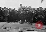 Standbild Scharfschützen Angriff Paris Frankreich, 1944, aus Sekunde 14 historischem Filmmaterial Videoclip 65675073010