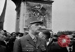 Standbild Scharfschützen Angriff Paris Frankreich, 1944, aus Sekunde 18 historischem Filmmaterial Videoclip 65675073010