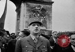 Standbild Scharfschützen Angriff Paris Frankreich, 1944, aus Sekunde 19 historischem Filmmaterial Videoclip 65675073010