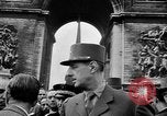 Standbild Scharfschützen Angriff Paris Frankreich, 1944, aus Sekunde 20 historischem Filmmaterial Videoclip 65675073010