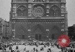 Standbild Scharfschützen Angriff Paris Frankreich, 1944, aus Sekunde 28 historischem Filmmaterial Videoclip 65675073010