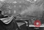 Standbild Scharfschützen Angriff Paris Frankreich, 1944, aus Sekunde 42 historischem Filmmaterial Videoclip 65675073010