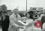 Standbild Luci B Johnson Norfolk Virginia USA, 1965, aus Sekunde 22 historischem Filmmaterial Videoclip 65675073013