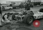 Standbild Formel 1 100 Meilen Rennen Trenton New Jersey USA, 1965, aus Sekunde 13 historischem Filmmaterial Videoclip 65675073014