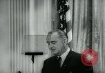 Immagine di Lyndon Johnson United States USA, 1965, secondo 62 filmato di repertorio 65675073016