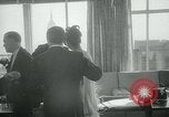 Immagine di Premere il ricevimento New York United States USA, 1965, secondo 12 filmato di repertorio 65675073018