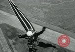 Standbild Golden Knights California United States USA, 1965, aus Sekunde 14 historischem Filmmaterial Videoclip 65675073019