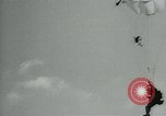 Standbild Golden Knights California United States USA, 1965, aus Sekunde 25 historischem Filmmaterial Videoclip 65675073019
