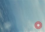 Standbild Air Attack Vietnam, 1965, aus Sekunde 17 historischem Filmmaterial Videoclip 65675073044