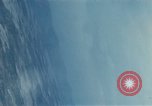 Standbild Air Attack Vietnam, 1965, aus Sekunde 21 historischem Filmmaterial Videoclip 65675073044
