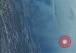 Standbild Air Attack Vietnam, 1965, aus Sekunde 30 historischem Filmmaterial Videoclip 65675073044