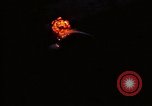 Standbild Air Attack Vietnam, 1965, aus Sekunde 49 historischem Filmmaterial Videoclip 65675073044