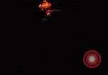 Standbild Air Attack Vietnam, 1965, aus Sekunde 51 historischem Filmmaterial Videoclip 65675073044