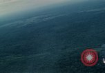 Standbild Air Attack Vietnam, 1965, aus Sekunde 21 historischem Filmmaterial Videoclip 65675073045