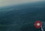Standbild Air Attack Vietnam, 1965, aus Sekunde 24 historischem Filmmaterial Videoclip 65675073045
