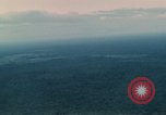 Standbild Air Attack Vietnam, 1965, aus Sekunde 33 historischem Filmmaterial Videoclip 65675073045