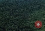 Standbild Air Attack Vietnam, 1965, aus Sekunde 37 historischem Filmmaterial Videoclip 65675073045