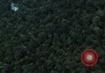 Standbild Air Attack Vietnam, 1965, aus Sekunde 62 historischem Filmmaterial Videoclip 65675073045