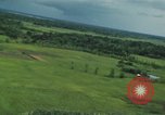 Image attaque aérienne Vietnam, 1965, de la seconde 29 séquences d'archives historiques vidéo 65675073046