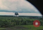 Image attaque aérienne Vietnam, 1965, de la seconde 20 séquences d'archives historiques vidéo 65675073047