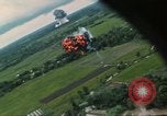 Image attaque aérienne Vietnam, 1965, de la seconde 34 séquences d'archives historiques vidéo 65675073047