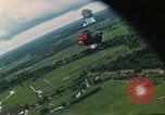 Image attaque aérienne Vietnam, 1965, de la seconde 39 séquences d'archives historiques vidéo 65675073047