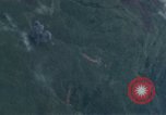 Image attaque aérienne Vietnam, 1965, de la seconde 10 séquences d'archives historiques vidéo 65675073048
