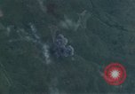 Image attaque aérienne Vietnam, 1965, de la seconde 17 séquences d'archives historiques vidéo 65675073048