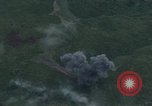 Image attaque aérienne Vietnam, 1965, de la seconde 28 séquences d'archives historiques vidéo 65675073048