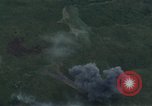 Image attaque aérienne Vietnam, 1965, de la seconde 30 séquences d'archives historiques vidéo 65675073048