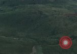 Image attaque aérienne Vietnam, 1965, de la seconde 33 séquences d'archives historiques vidéo 65675073048